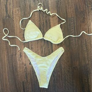 Light yellow bathing suit (M)